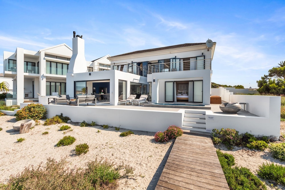 Shelley Point Beach Villa