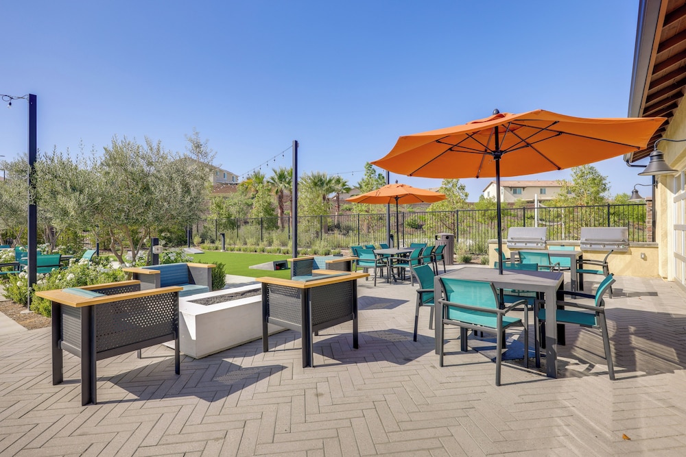Pool Access & Mtn Views: Family Haven in Beaumont!