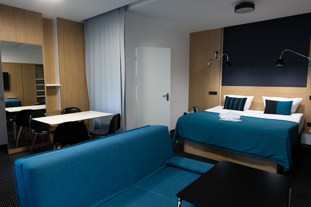 Bonhotel
