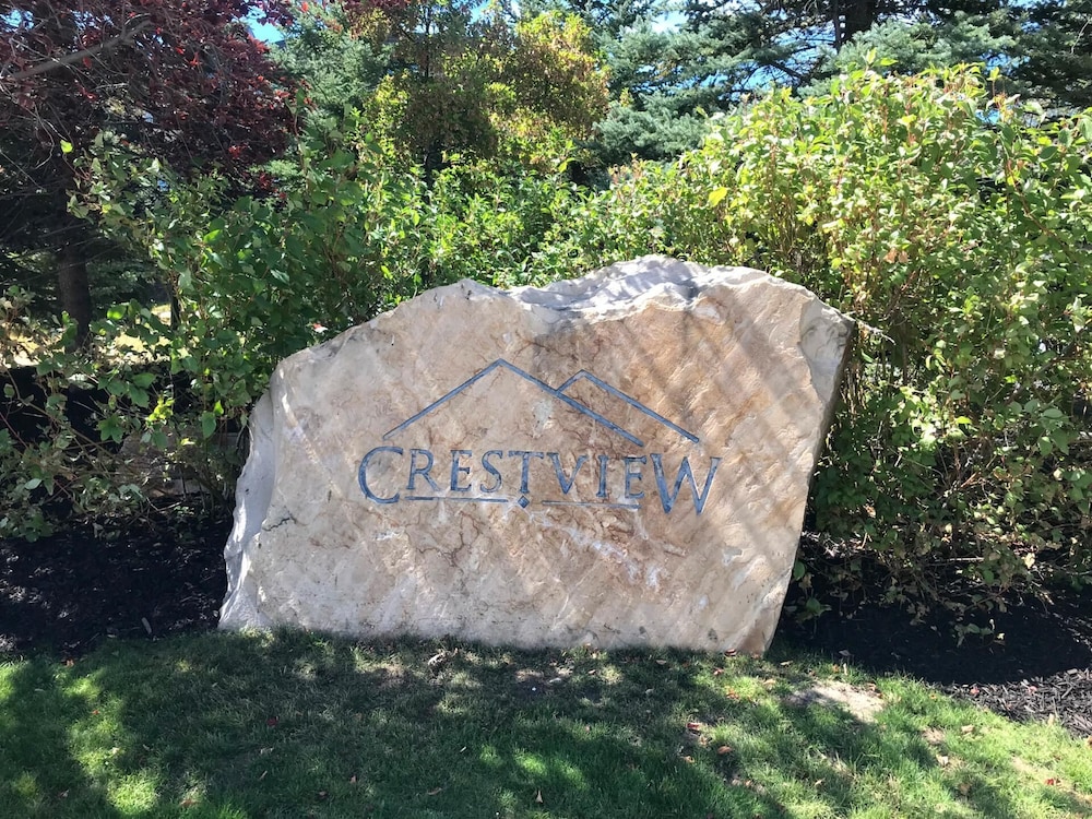 KBM Resorts Crestview Condos Spacious Condo Near Olympic Park With gas Fireplace, Year-round Pool, hot Tub, City Wide Shuttle Access. Cvc-308b