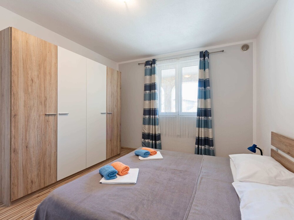 Quaint Apartment in Vir near Sea view 4