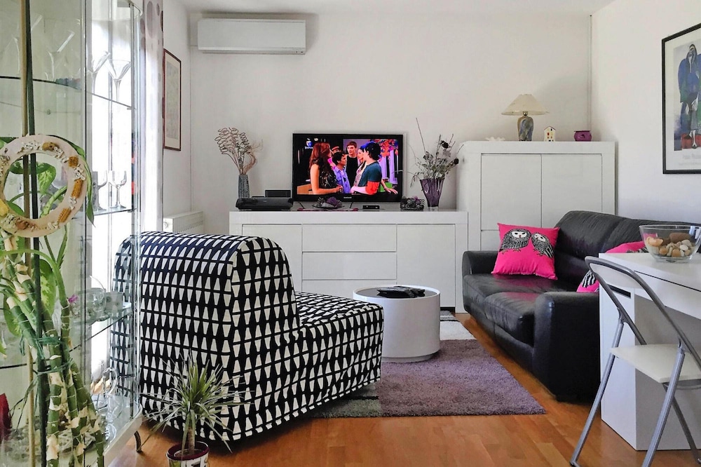 Apartment in Vir Near Jadro Beach