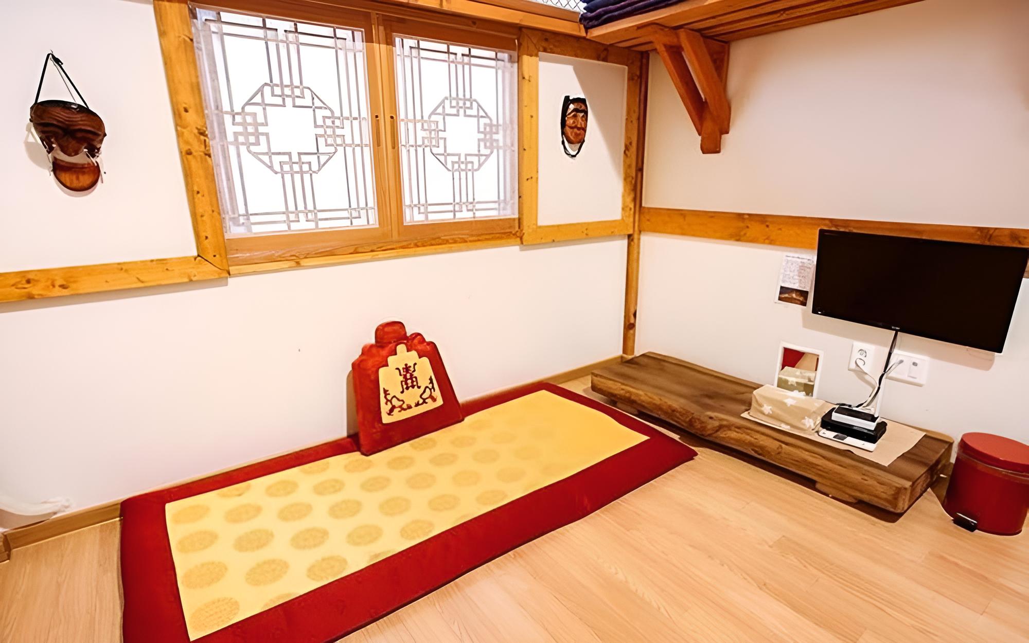 Photo 8