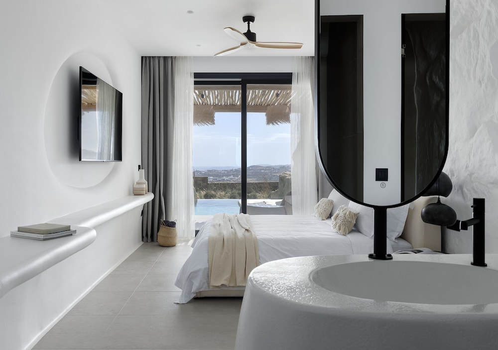 WhiteArt Suites