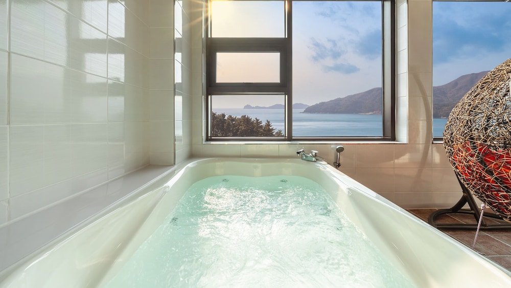 Geoje Marine Castle Spa Pension, Geoje - 21