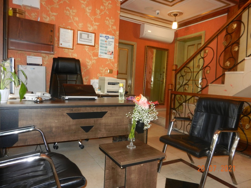 Royal Suites Sultanahmet - Image 21