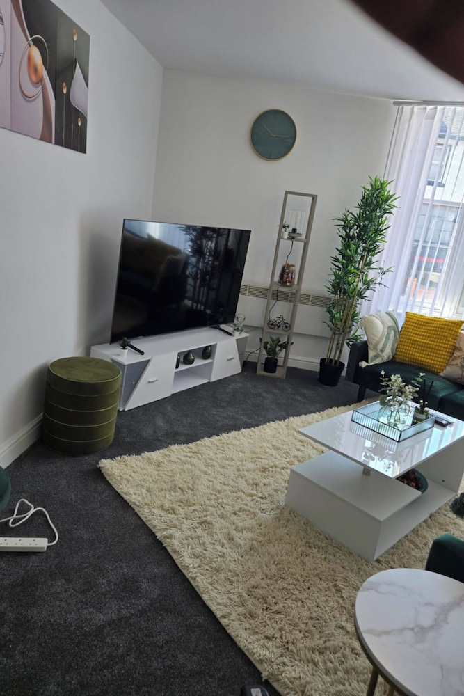 Glams Cozy City Apartment in Wolverhampton