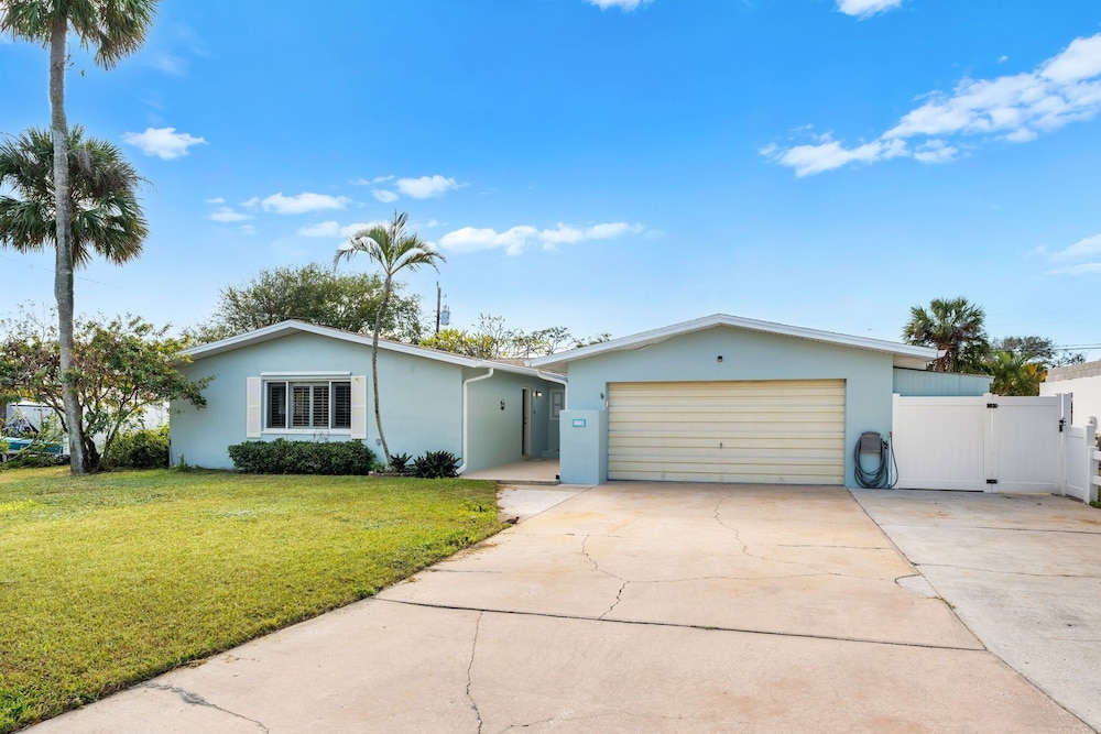 332 Formosa Drive