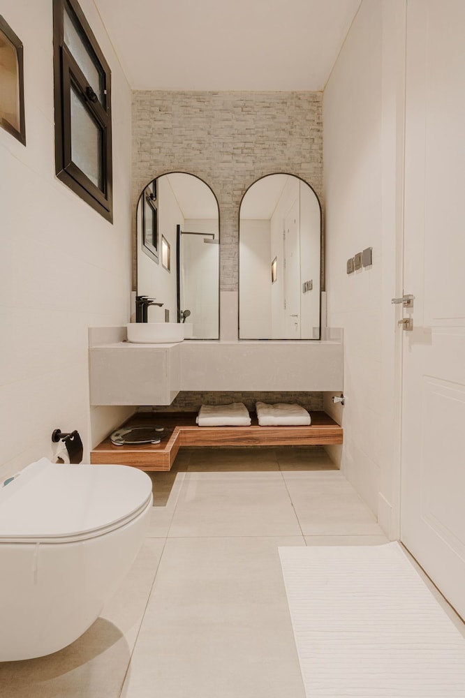 Two Bedroom Luxury Flat in Al-narjis