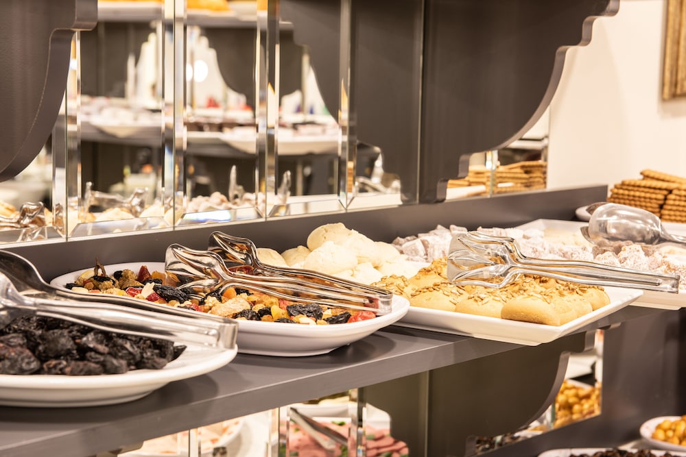 Royal Bosphorus Otel - Image 24