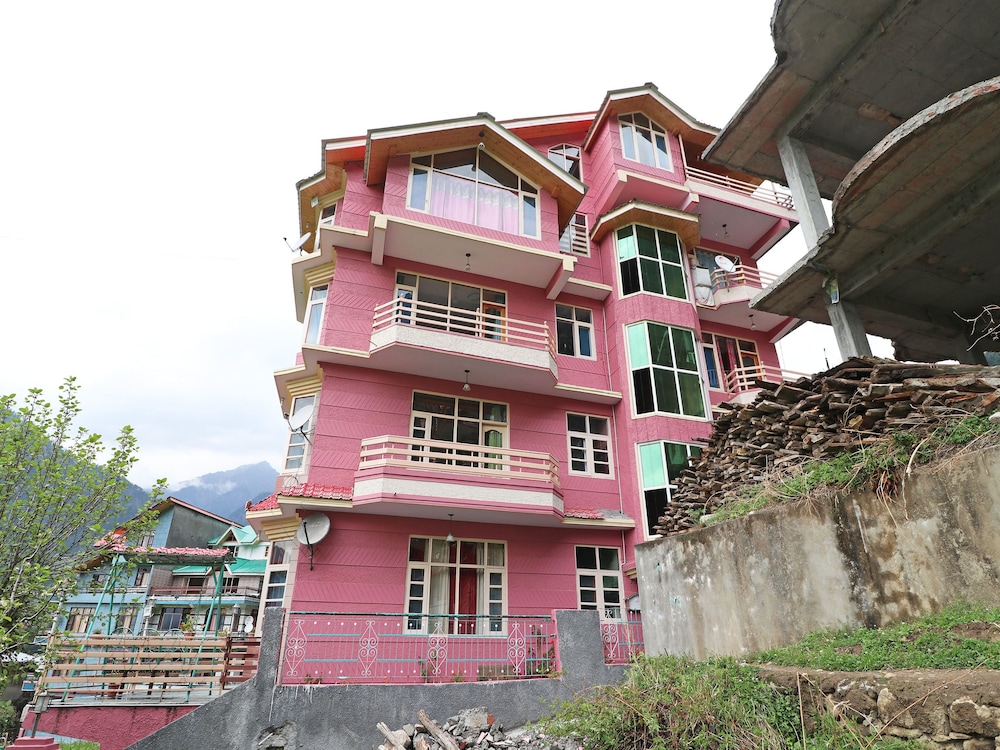 OYO 13743 Home Modern 2BHK Near Mall Road