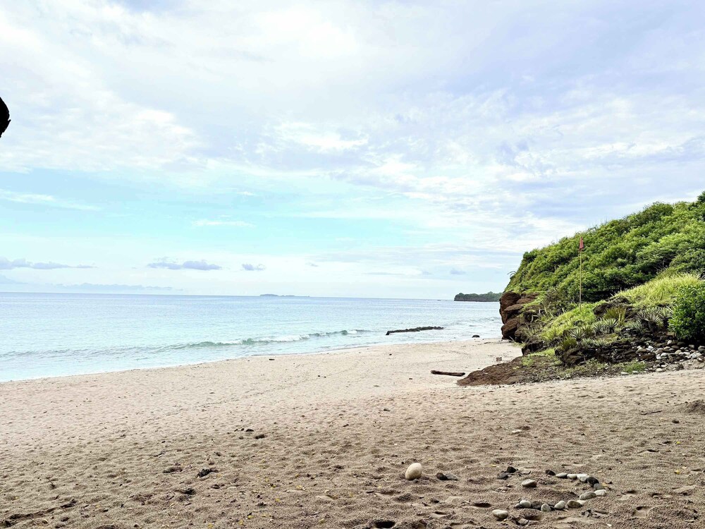 Bolongo: Your Exclusive Oceanfront Escape