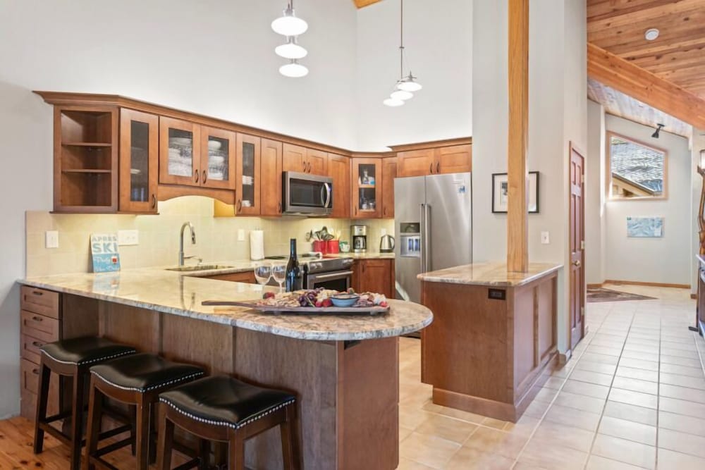 6 - Three Bedroom Ontario Lodge 3 Condo