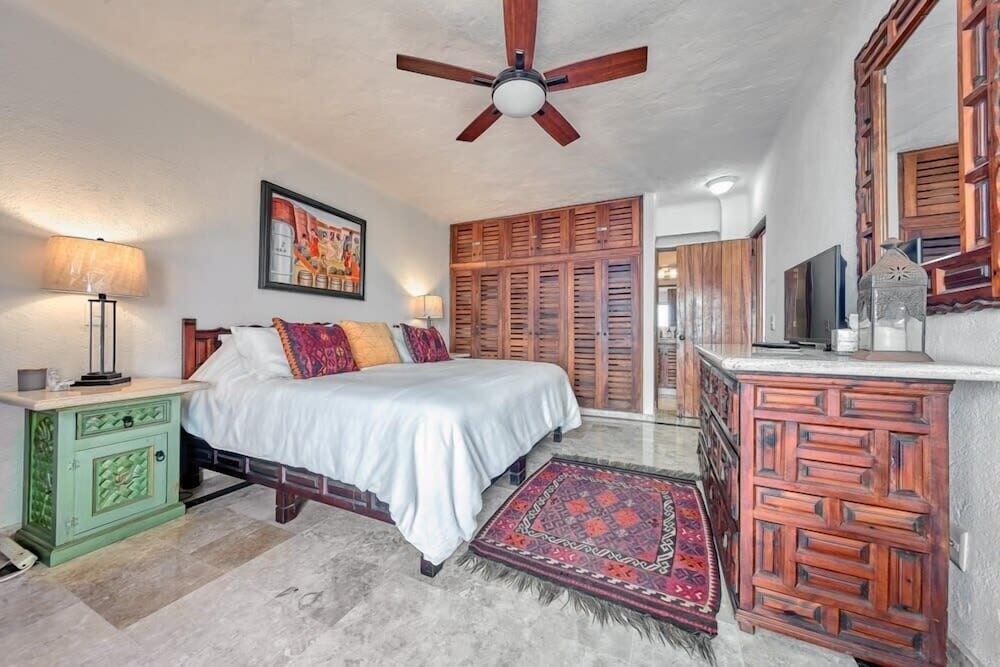 Ocean View 2Br Condo-balcony-beach-pool - 212