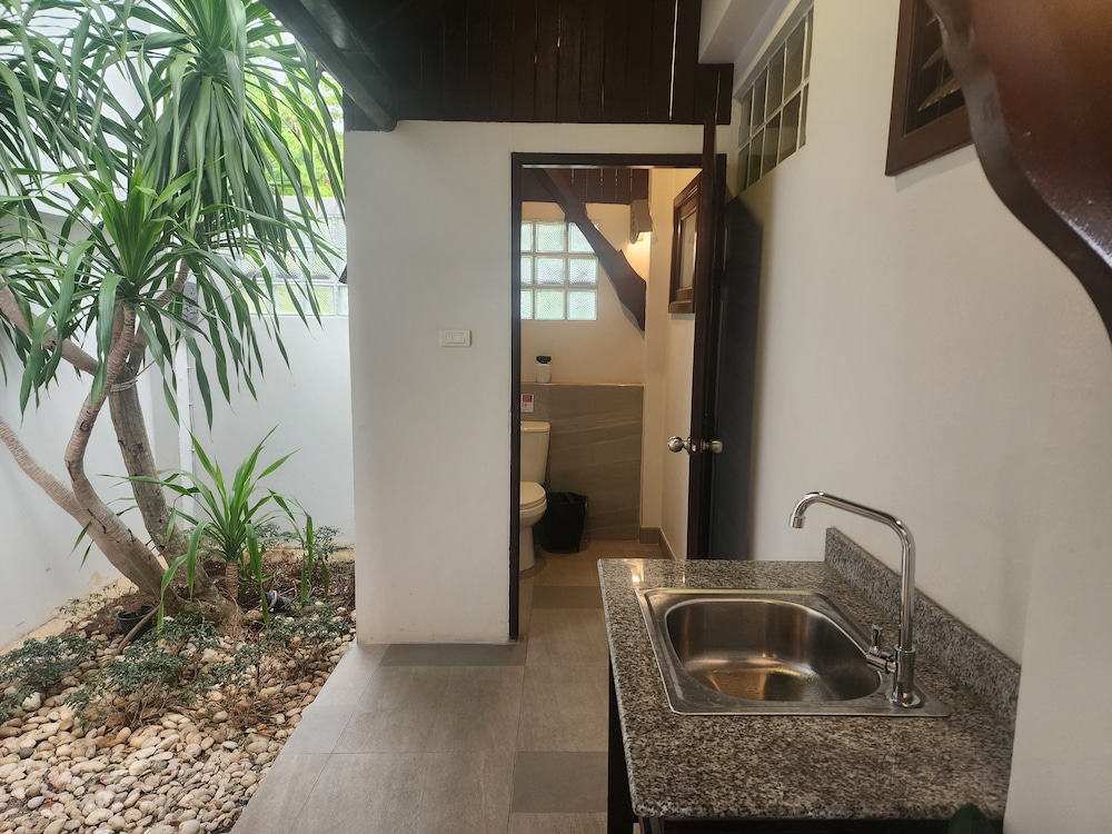 Luxury Seaview 6 Bedrooms With Infinity Pool Villa, Private Gym, Superfast Wifi