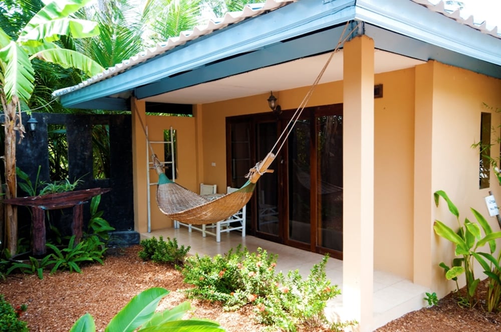 Asia Blue Beach Hostel Hacienda