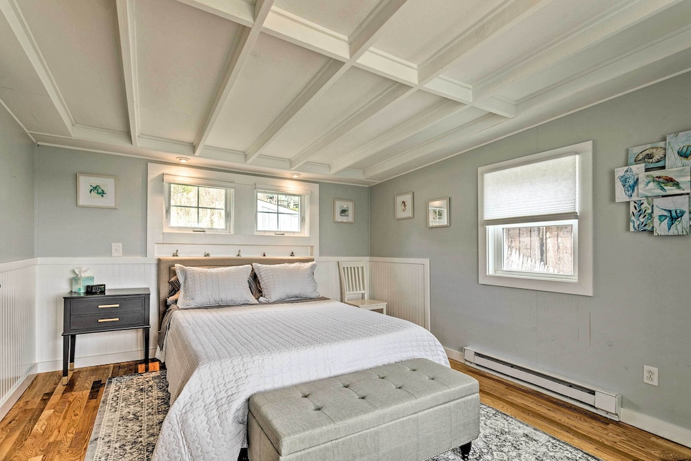 Waterfront Portsmouth Cottage: 8 Mi. From Newport!