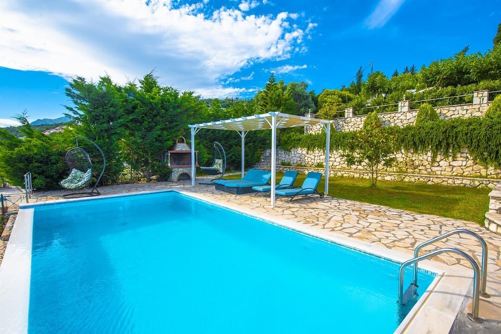 Dream View Villas