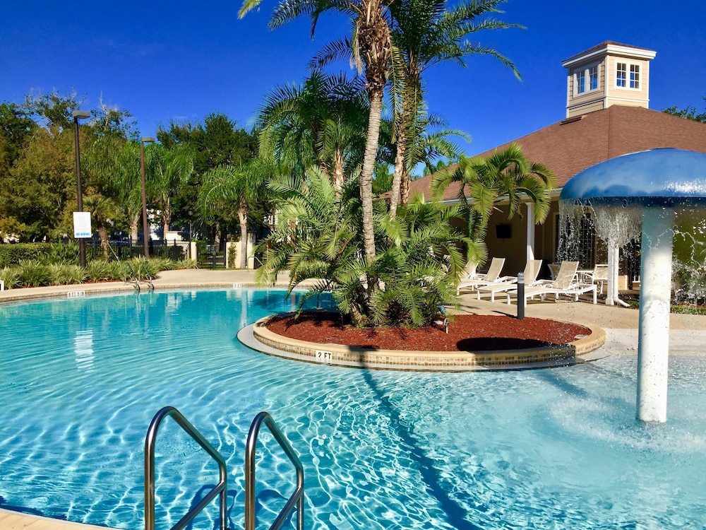 Villa Cristina - Lucaya Village - Image 2