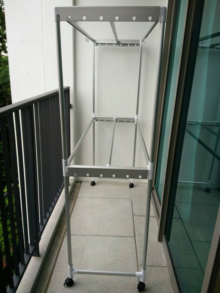 S39- 1 Bedroom Downtown Apt With Balcony and Pool