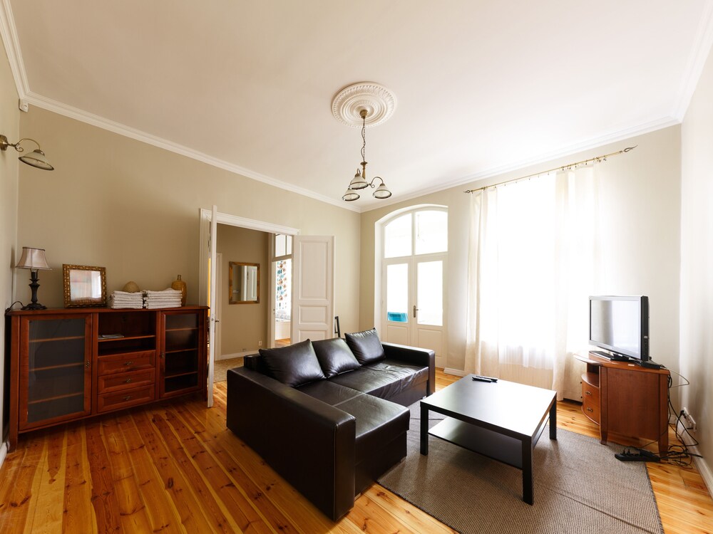 Apartments Happy Hours