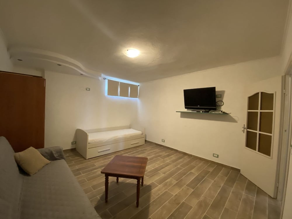 5 Beds With Garden and air Conditioning-rif Pagaps