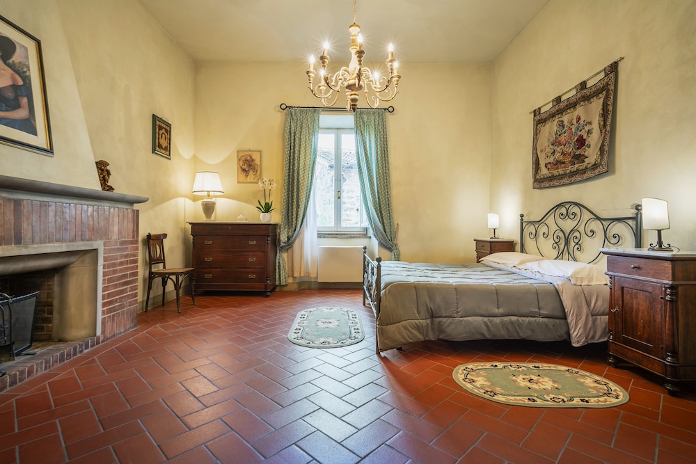 Villa La Grotta