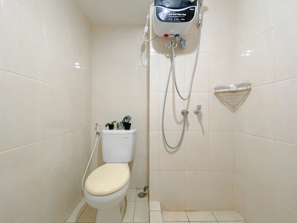 Comfy Studio at Springlake Summarecon Bekasi Apartment