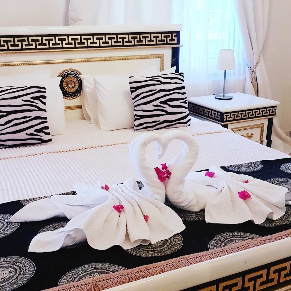 Royal Apartment by Travel Pro Services