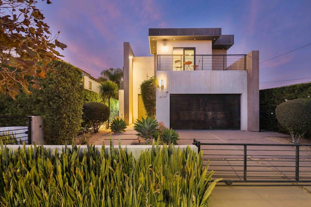 LA Villa by Avantstay Walk to The Grove LA