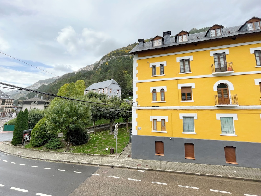 Apartamentos Canfranc 3000