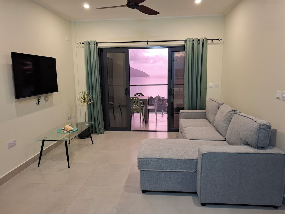 Tropical Secrets Holiday Apartments