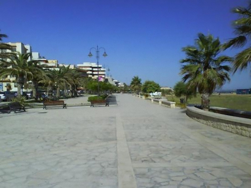 The Wisteria Apartment Near to Main Beach photo 2