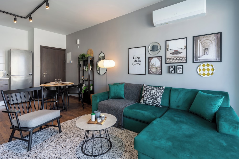 Harbor Apartments in Larnaca