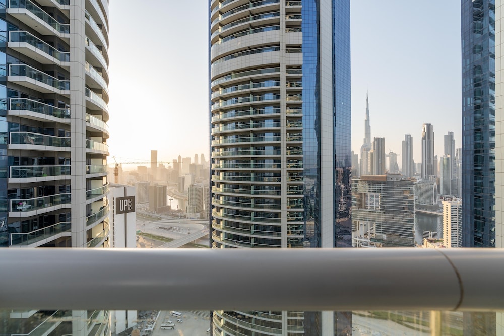 Lux BnB Paramount Tower I Burj Views