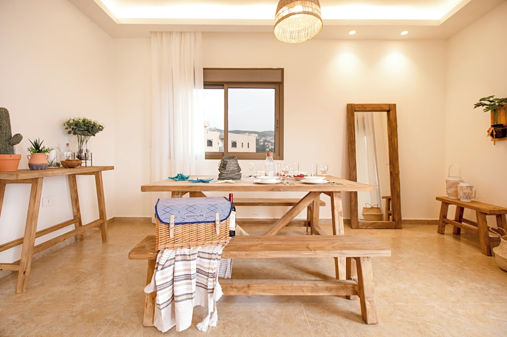Akl - Chic Apts & Balconies in Batroun