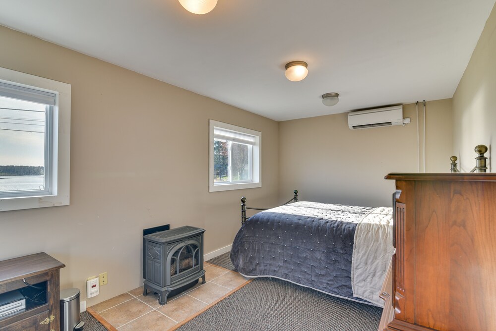 Oceanside Bass Harbor Home w/ Peaceful Deck! view 3