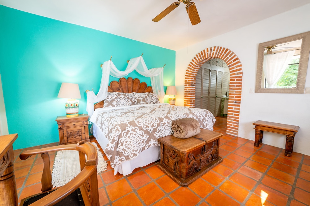 Charming Villas by Casa Holistic B&B view 2