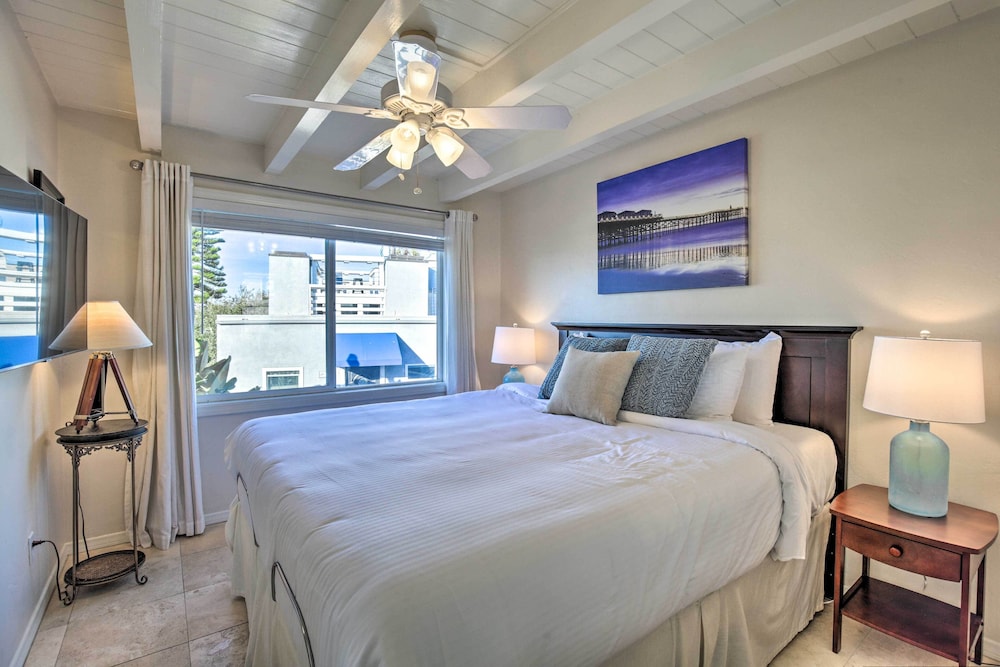 San Diego Hub w/ Bay Views - 1 Block to Beach!