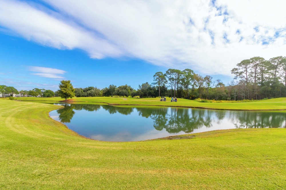 Luxury 3 Bed 3 Bath Resort Beaches Pool Golf