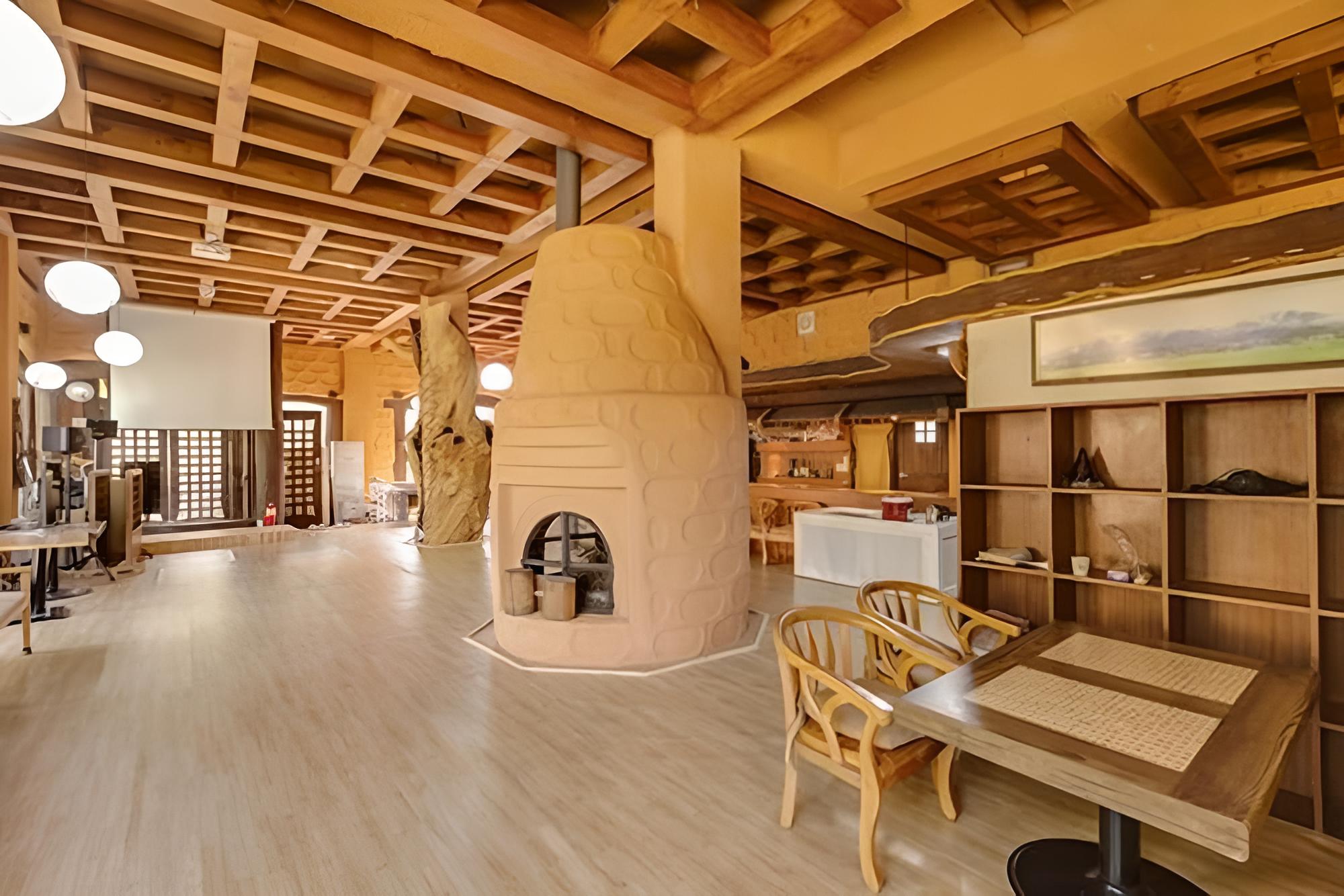 Wanju Moak Pension