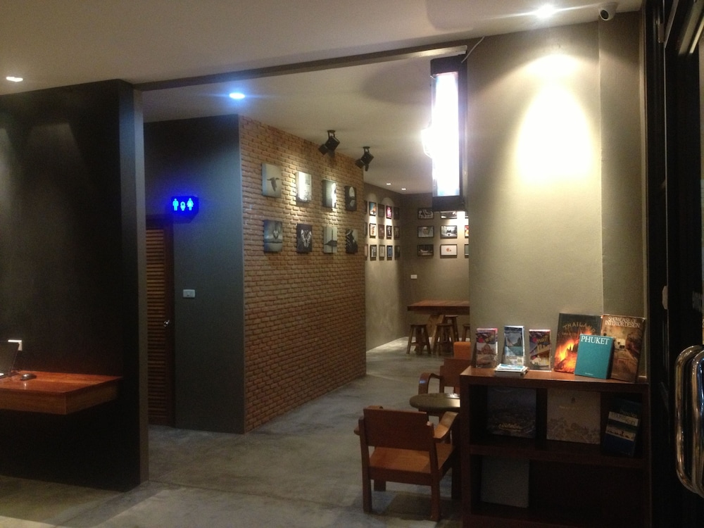 Dfeel House
