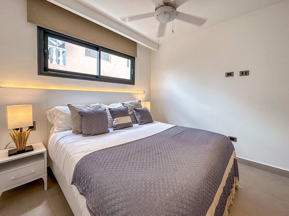 Luxury 3 Bedroom Apartment at the Beach