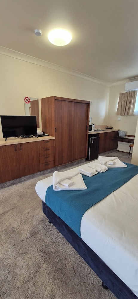 Molong Motor Inn
