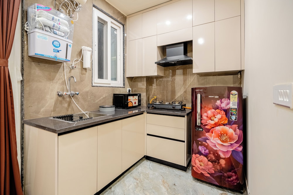 Lime Tree 1BHK Service Apartment Gurgaon