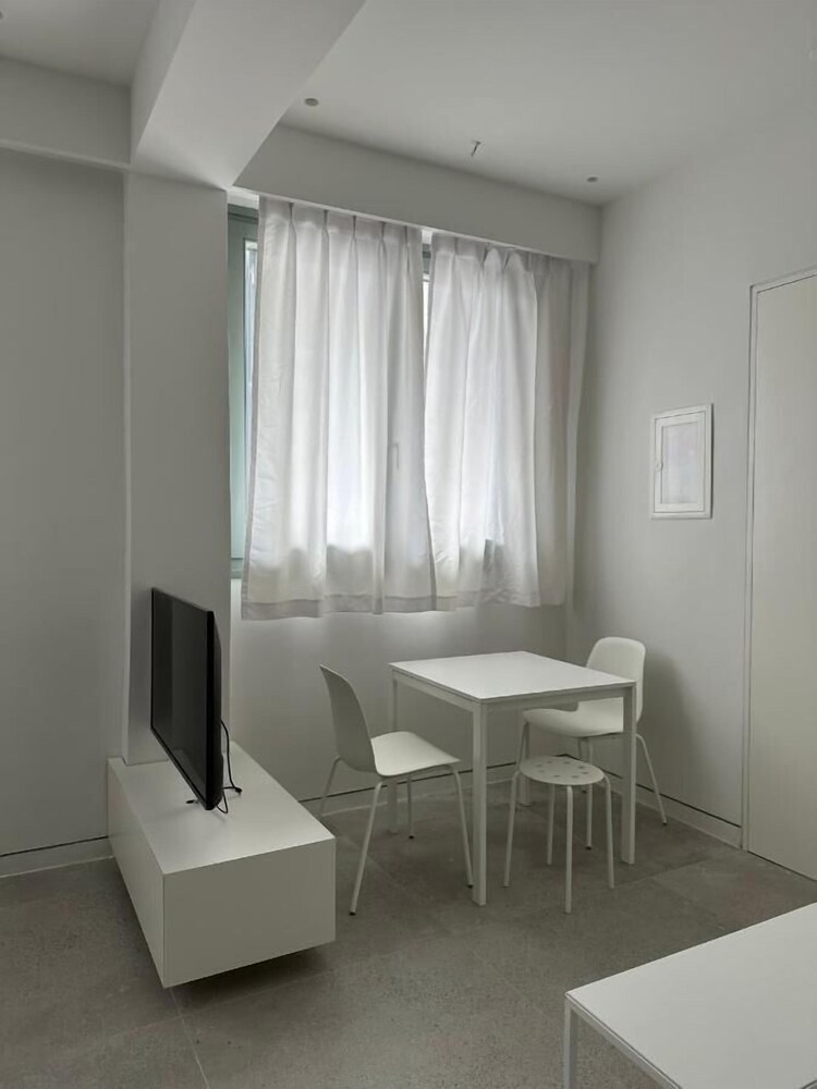Suite No1