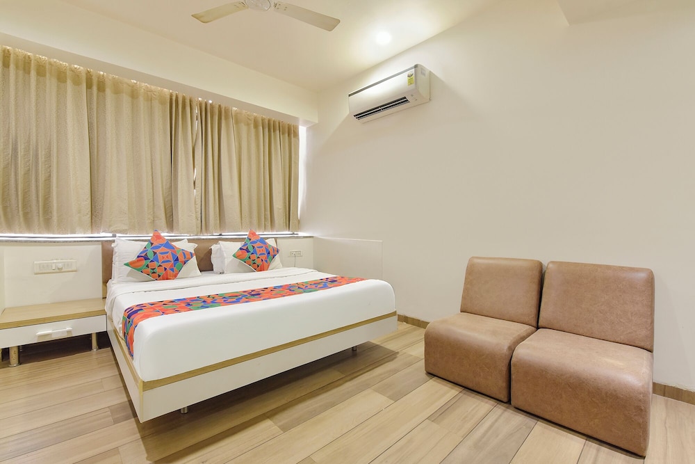 Fabhotel Soham Palace