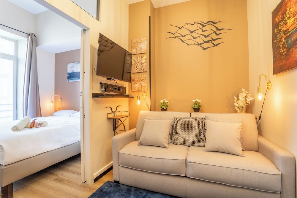 hotel room