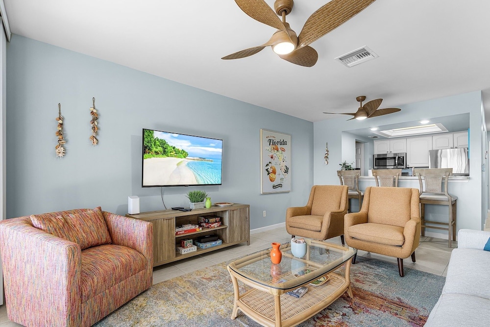 Estero Island Yacht & Racquet Club 224 1 Bedroom Condo