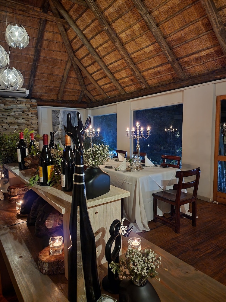 Karongwe - River Safari Lodge